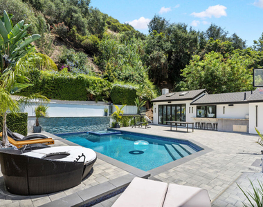 1750 N Beverly Glen Boulevard - Photo Thumbnail 2
