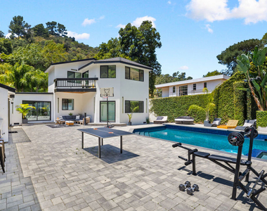 1750 N Beverly Glen Boulevard - Photo Thumbnail 4