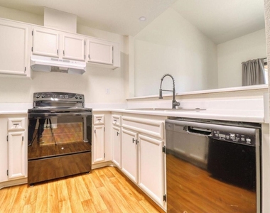 291 E Mel Avenue - Photo Thumbnail 3