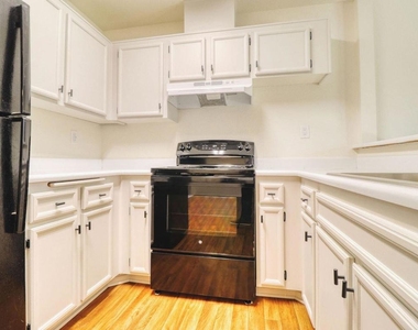 291 E Mel Avenue - Photo Thumbnail 4