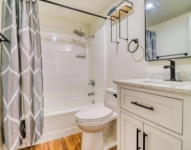 291 E Mel Avenue - Photo Thumbnail 6