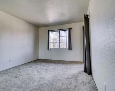 291 E Mel Avenue - Photo Thumbnail 9