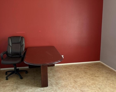 27875 Avenida Maravilla - Photo Thumbnail 2