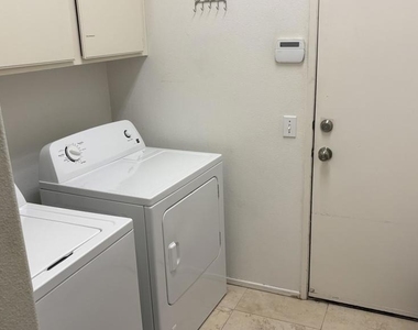27875 Avenida Maravilla - Photo Thumbnail 6