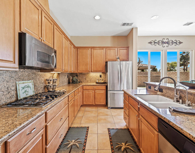 80445 Paria Way - Photo Thumbnail 16