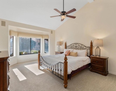 55764 Oak Tree - Photo Thumbnail 19