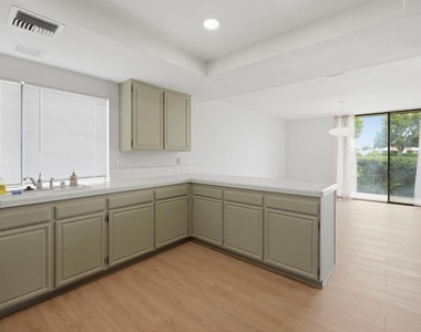 72460 Rodeo Way - Photo Thumbnail 10