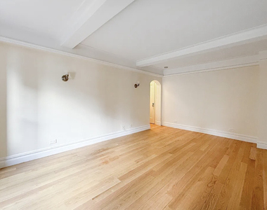 95 Christopher Street - Photo Thumbnail 3