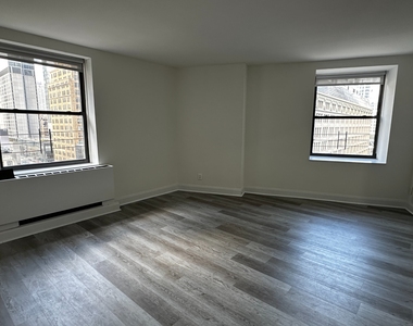 West 34th Street - Photo Thumbnail 1