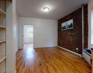 East  76th  Street - Photo Thumbnail 4