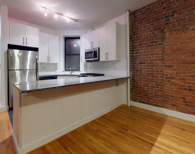 East 97th Street - Photo Thumbnail 4