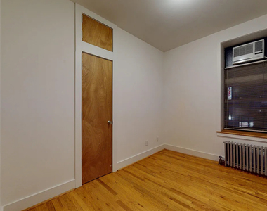 East 97th Street - Photo Thumbnail 6