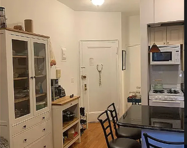 423 East 83rd Street - Photo Thumbnail 2