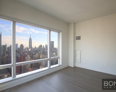 Tenth Avenue - Photo Thumbnail 1