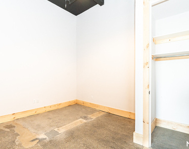 255 18th St - Photo Thumbnail 10