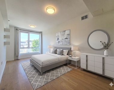 45th Avenue - Photo Thumbnail 5