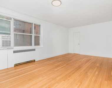 360 W 55th St - Photo Thumbnail 3