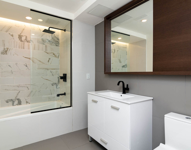 581 Ocean Pkwy 8E - Photo Thumbnail 3