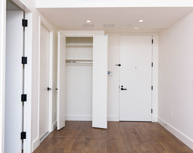 581 Ocean Pkwy 8E - Photo Thumbnail 6