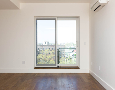 581 Ocean Pkwy 8E - Photo Thumbnail 10