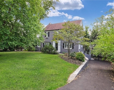 79 Edgewood Avenue - Photo Thumbnail 18