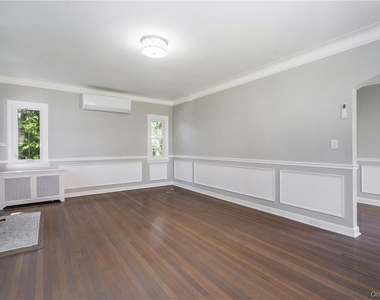 79 Edgewood Avenue - Photo Thumbnail 4
