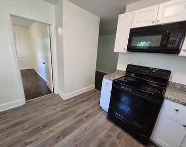 42 Quassaick Avenue - Photo Thumbnail 1