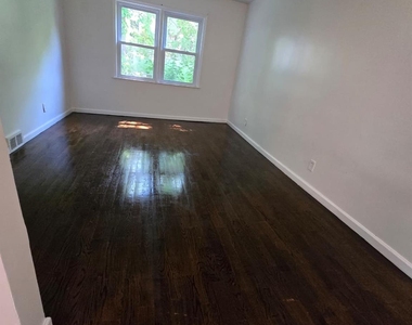42 Quassaick Avenue - Photo Thumbnail 4