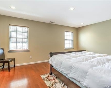 6 Manors Drive - Photo Thumbnail 7