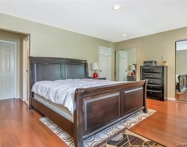 6 Manors Drive - Photo Thumbnail 8