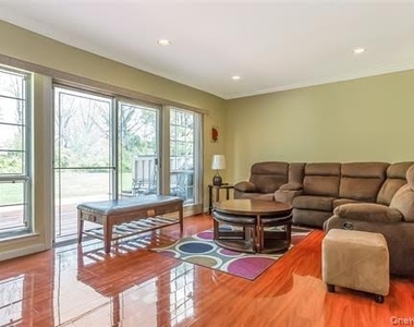 6 Manors Drive - Photo Thumbnail 2
