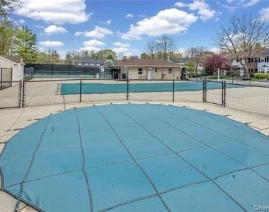 6 Manors Drive - Photo Thumbnail 16