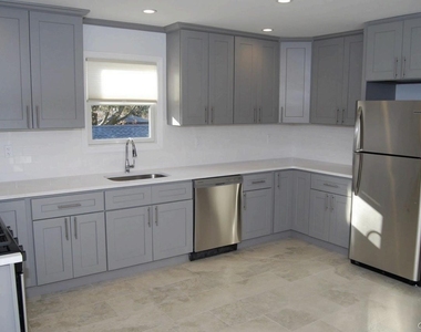 97 Coles Street - Photo Thumbnail 1