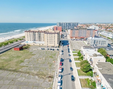 325 Shore Road - Photo Thumbnail 10