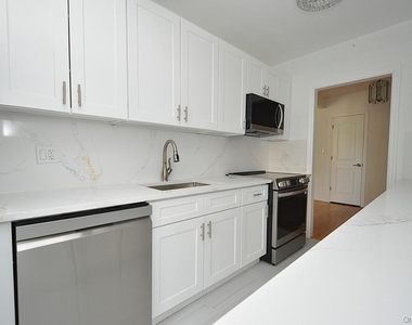 1 Broad Parkway - Photo Thumbnail 11