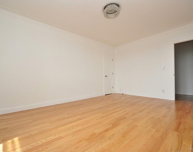 1 Broad Parkway - Photo Thumbnail 20