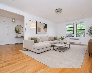 1 Broad Parkway - Photo Thumbnail 5