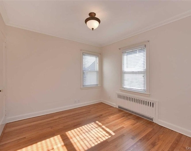 30 N Maryland Avenue - Photo Thumbnail 7