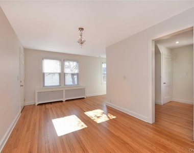 30 N Maryland Avenue - Photo Thumbnail 9