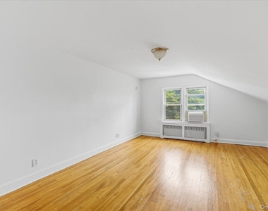 207-10 42nd Avenue - Photo Thumbnail 13