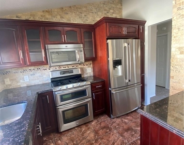 1502 Whispering Hills - Photo Thumbnail 8