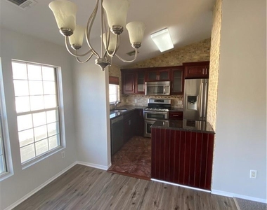 1502 Whispering Hills - Photo Thumbnail 9