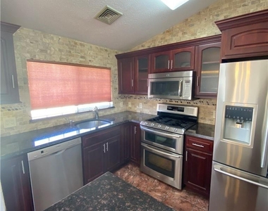 1502 Whispering Hills - Photo Thumbnail 10