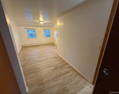 40 Relda Street - Photo Thumbnail 6