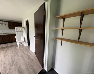 207 Highland Avenue - Photo Thumbnail 6
