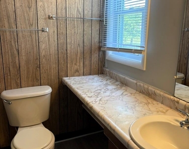 207 Highland Avenue - Photo Thumbnail 5