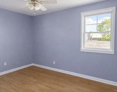 6955 78th Street - Photo Thumbnail 3