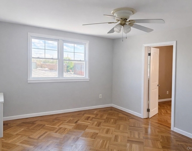 6955 78th Street - Photo Thumbnail 6