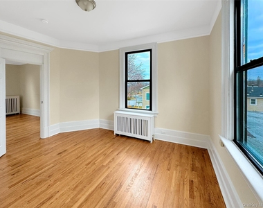 3604 Lexington Avenue - Photo Thumbnail 4