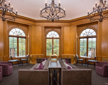 480 Bedford - Photo Thumbnail 8